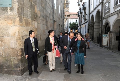 Imaxes visita Catedral. - Xornadas sobre autonomías en España e China: Galicia como exemplo